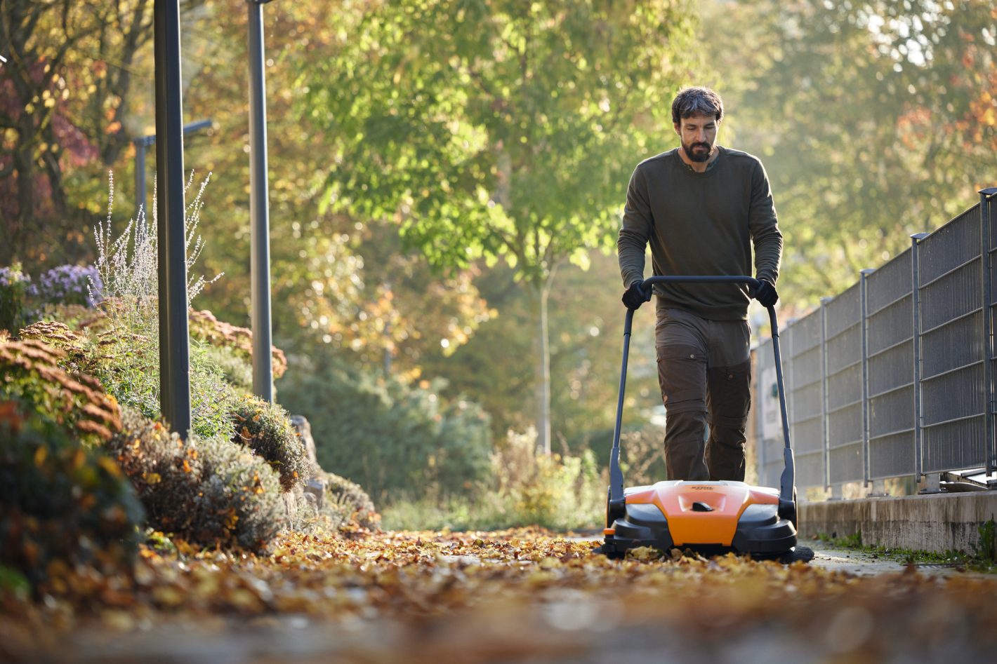 KG 770 Manual Sweeping Machine