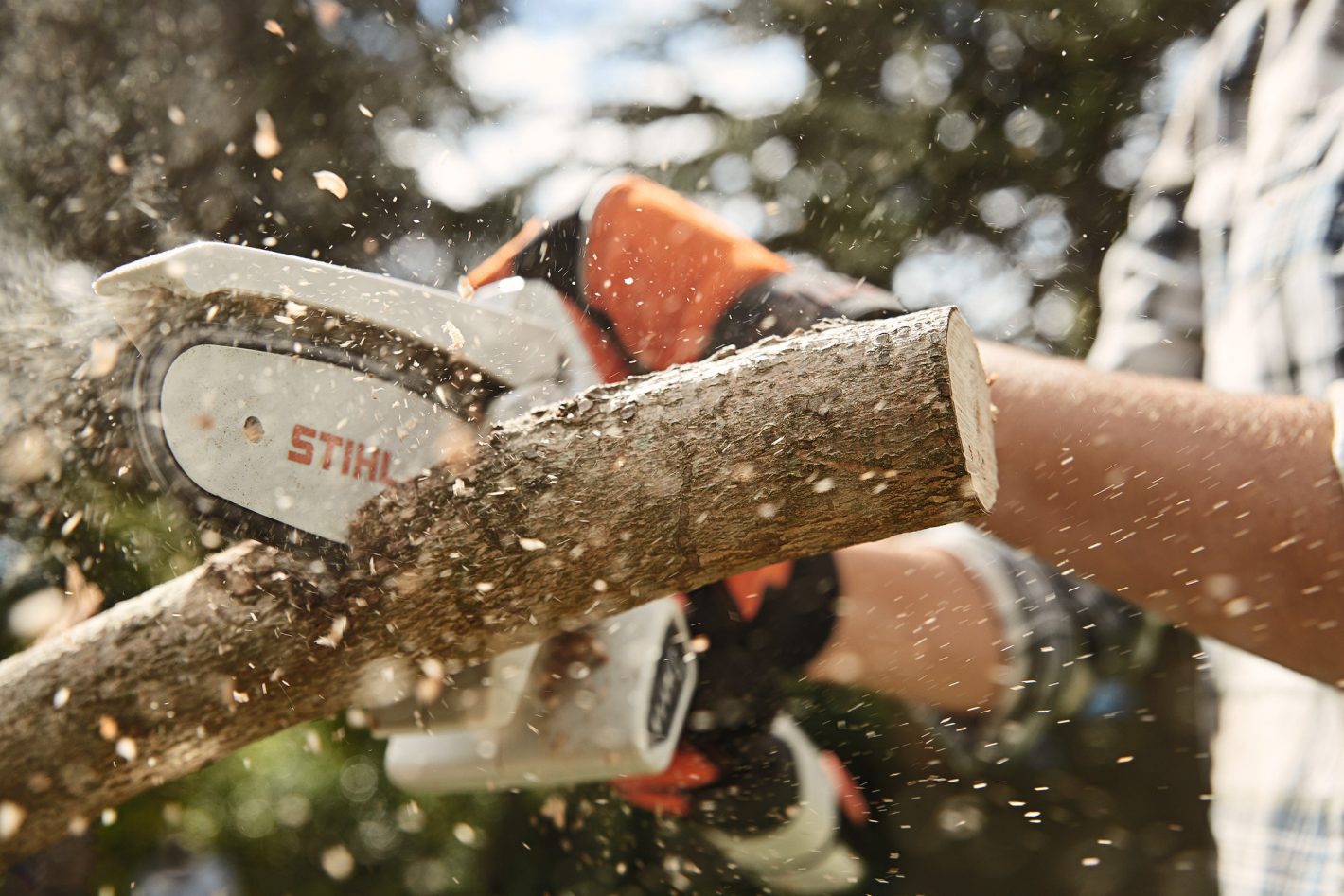 Stihl GTA 26 Cordless Saw With Battery And Charger 10.8 V, 4 inch (10.16 cm) Bar Size